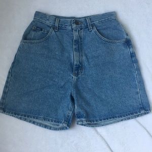Vintage high-waist Lee shorts